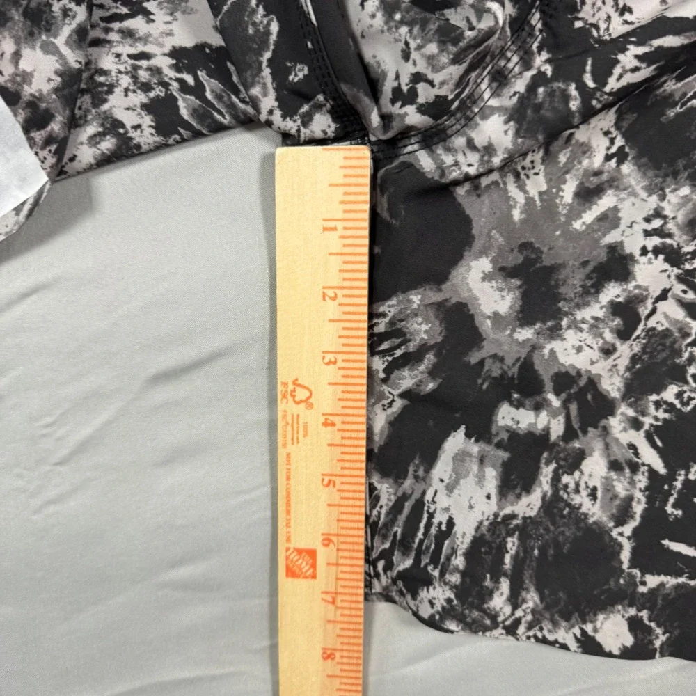BYLT Premium Basics Coastal Boardshort Mens L 7in Black Tiger Dye Dark Active